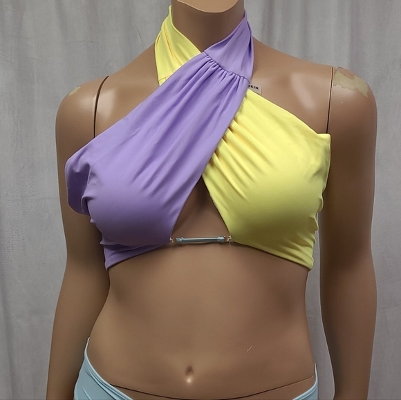 V waist halter neck bikini - Picture 4 of 5